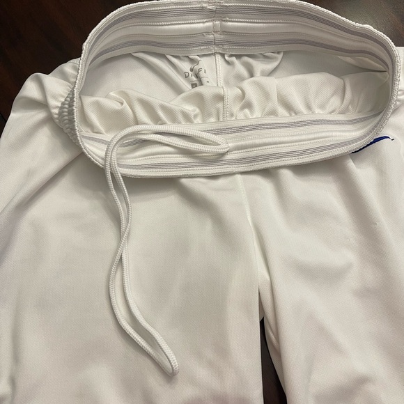 Nike Men's Shorts Size Med - Picture 7 of 9